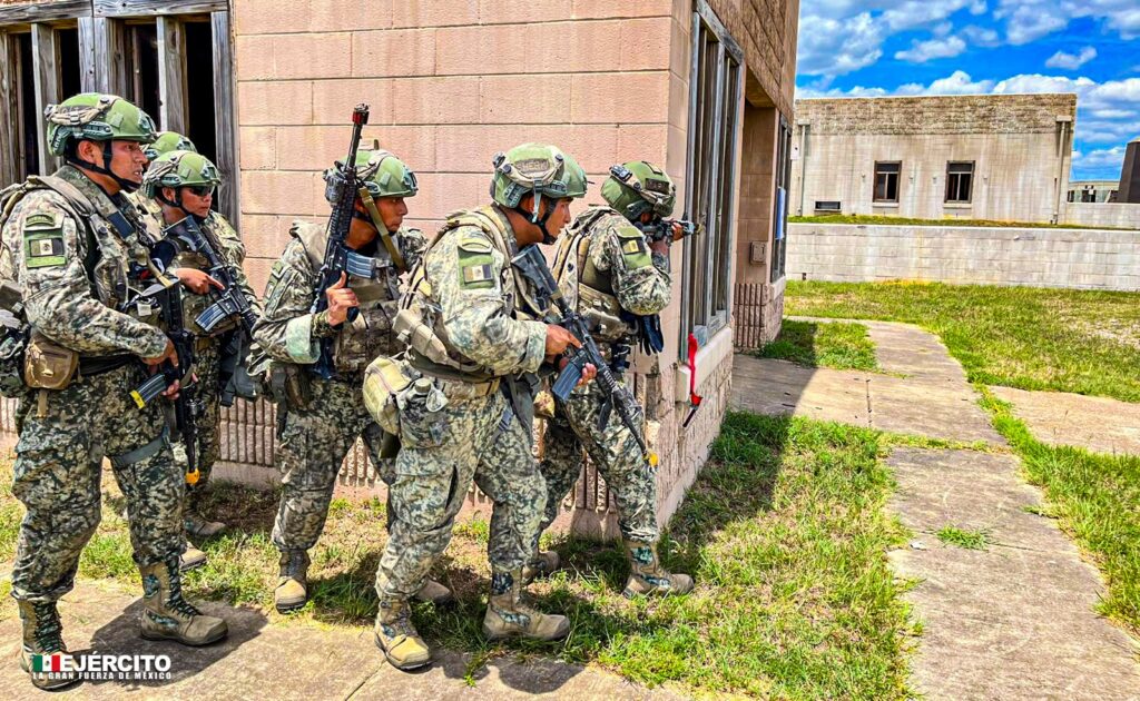 Sedena Así Es El Nuevo Uniforme Del Ejército Mexicano Que Estrenaron Los Fusileros 1114